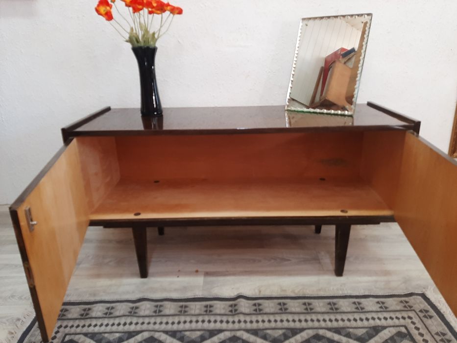 Mała komoda projektu Rajmunda Hałasa