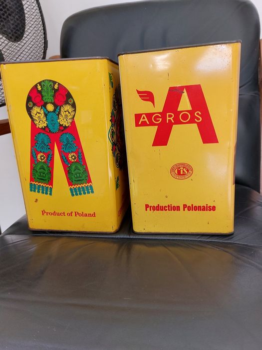 Puszka metalowa prl,puszka na cukierki prl