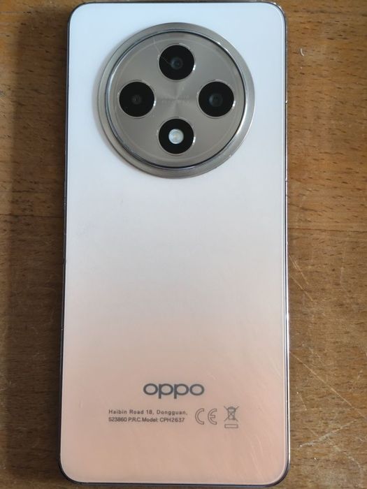 Telemóvel OPPO Reno 12 F
