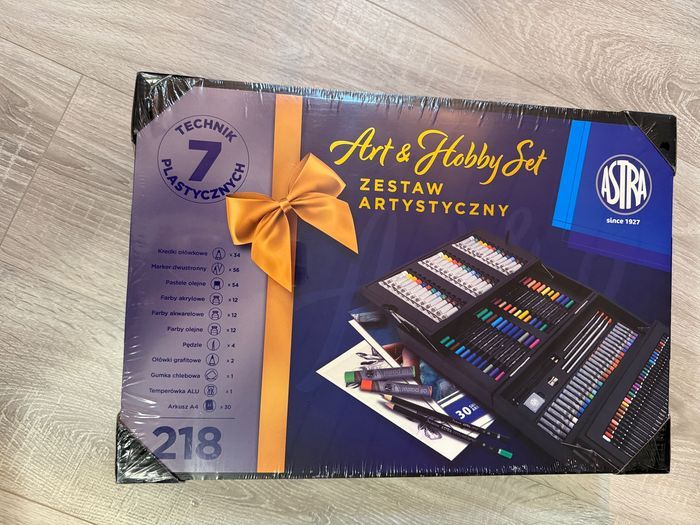 Astra zestaw artystyczny 318 el. w walizce