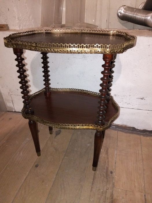 Mesa de apoio estilo Luís XV