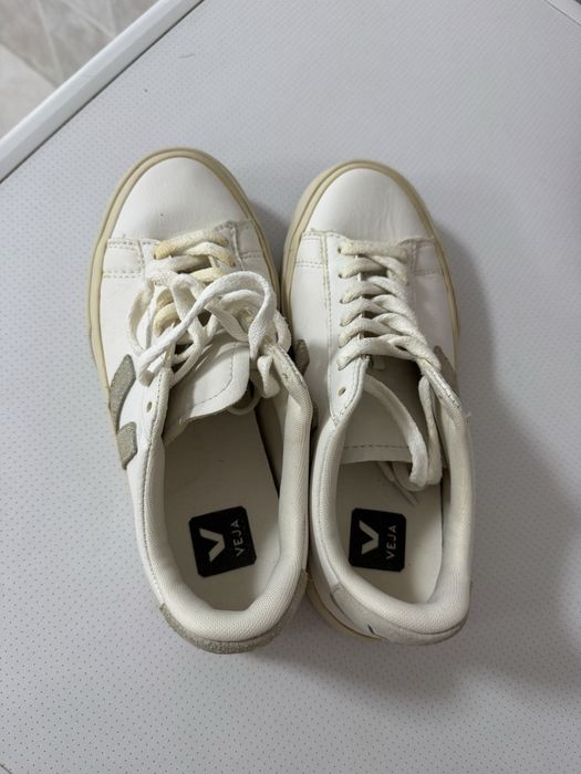 Vendo sapatilhas VEJA
