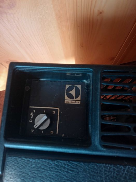 lodowka  absorpcyjna   do przyczepy na  220v