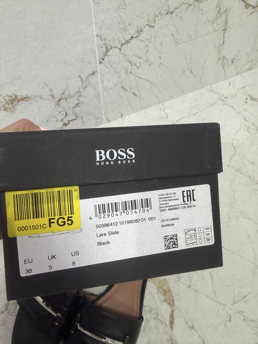 Klapki skóra Hugo Boss czarne 38 oryginał
