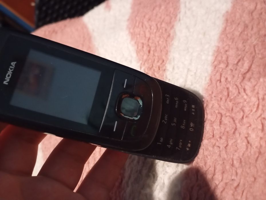 Telemóvel Nokia antigo