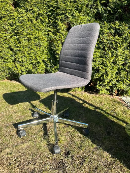 Krzesło biurowe grafitowe