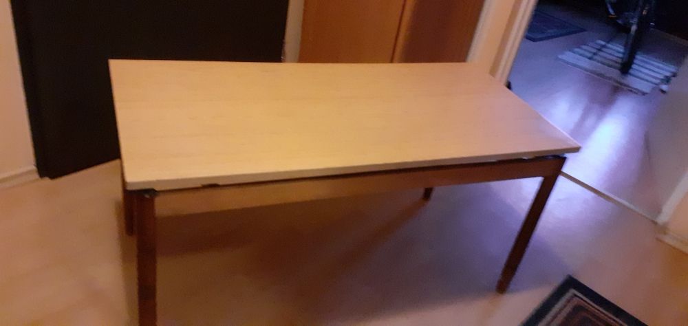 Stolik lawa o wym.110 cm  x 50 cm  nogi toczone