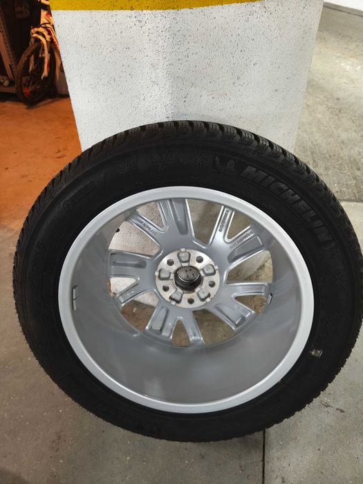 Jantes AUDI  aro R17 com Pneus novas (jogo de 4)