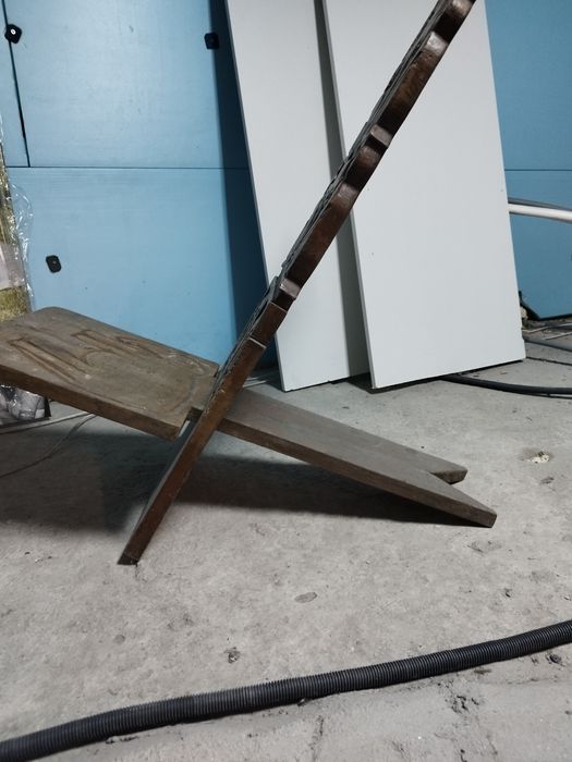 Banco de madeira antigo