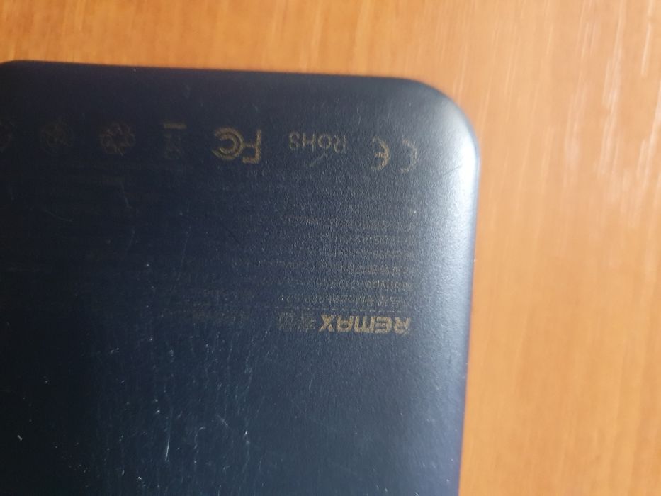 Павербанк Remax 20w 20000mAh не працює