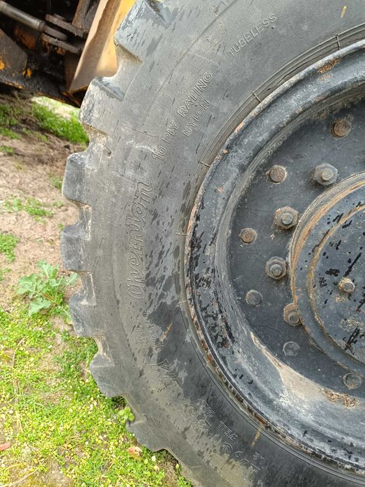 3 koła z ładowarki 17.5-25