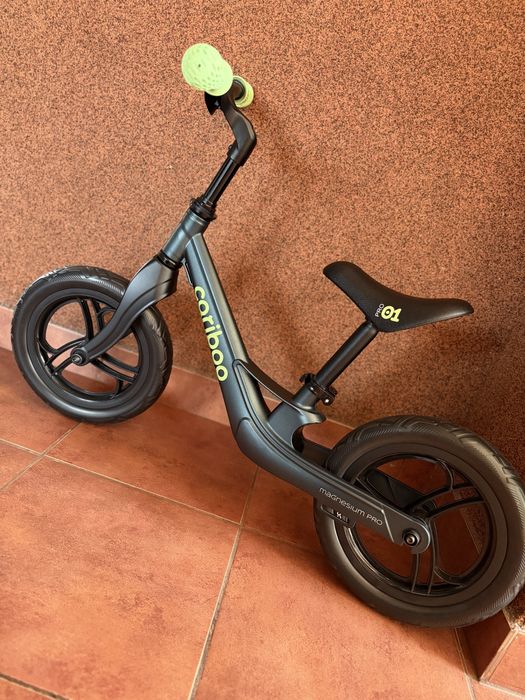 Roweryk biegowy cariboo magnesium pro + kask