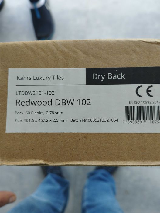 Продам виниловую плитку