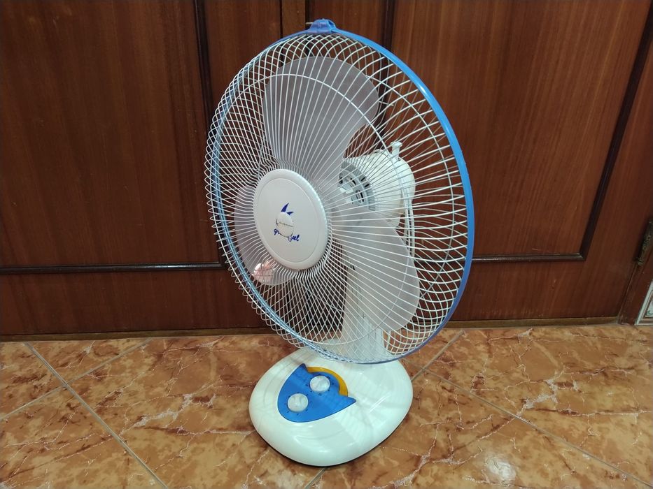Ventoinha ventilador de mesa  casa quarto apartamento vivenda escritório gabinete carro.