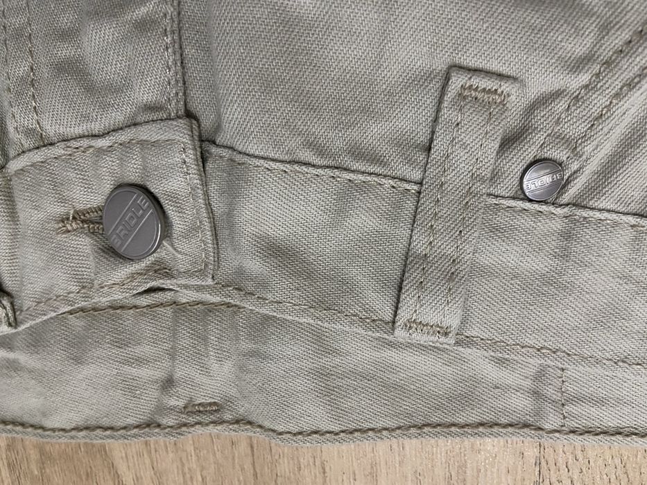 Bridle W30 L32 beżowe spodnie jeansy dżinsy nowe z metką