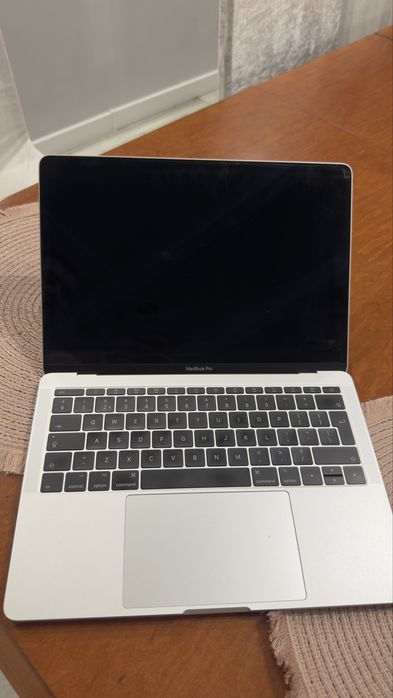 Macbook pro 2017 2,5 ghz i7