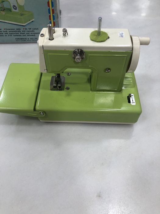 Maquina costura infantil japonesa.CK