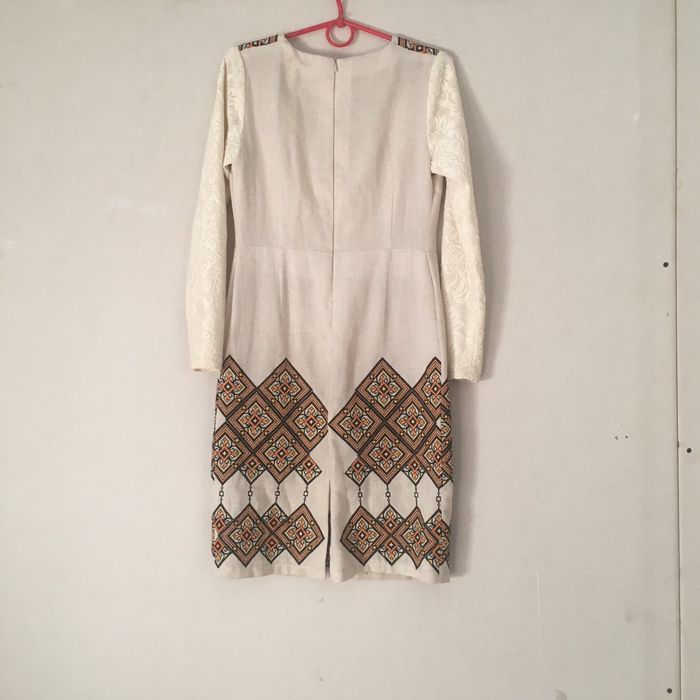 Продсм вишите плаття