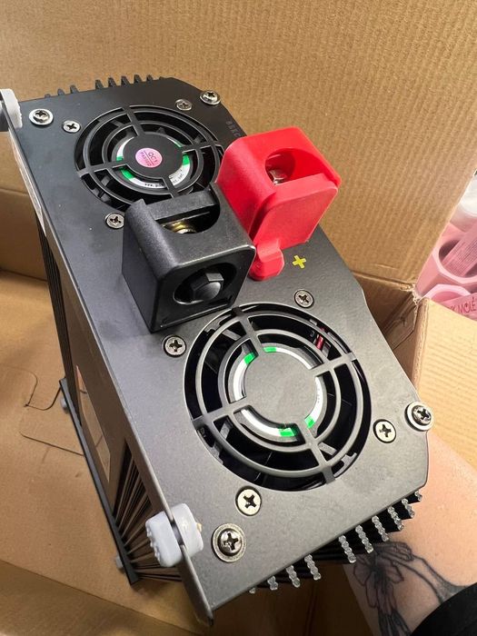 Інвертор GIANDEL 2000W