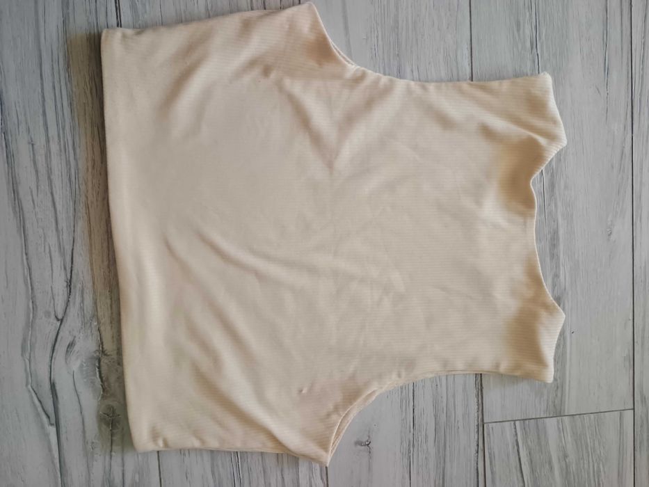 Koszulka na grubych ramiączkach
