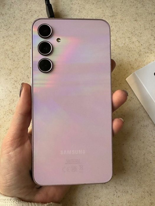 Samsung Galaxy A35 256ГБ фіолетовий - ідеальний стан з коробкою