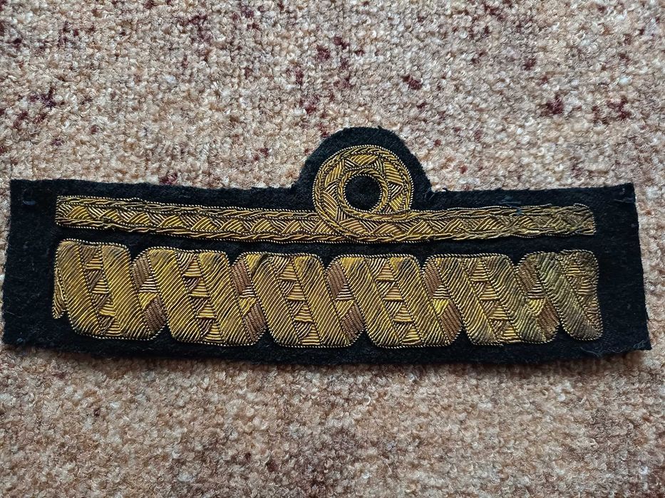 Dystynkcja kontradmirała MW, admiralska, generalska