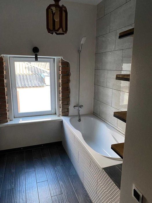 Цікава 2-кімн. квартира студія в центральному районі Полтави. Реальна.