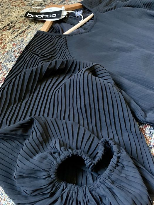 Elegancka sukienka Boohoo