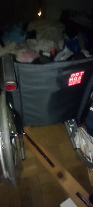 Com garantia. Uma vez que nunca foi usada.