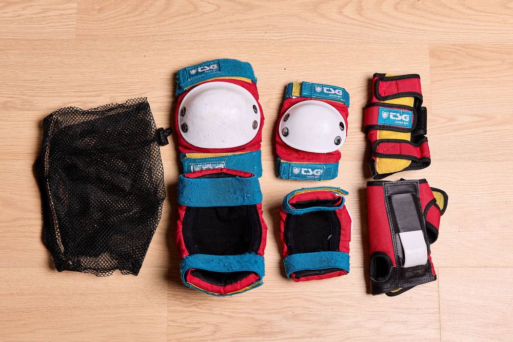 Zestaw ochraniaczy TSG Junior Set Old School (2)