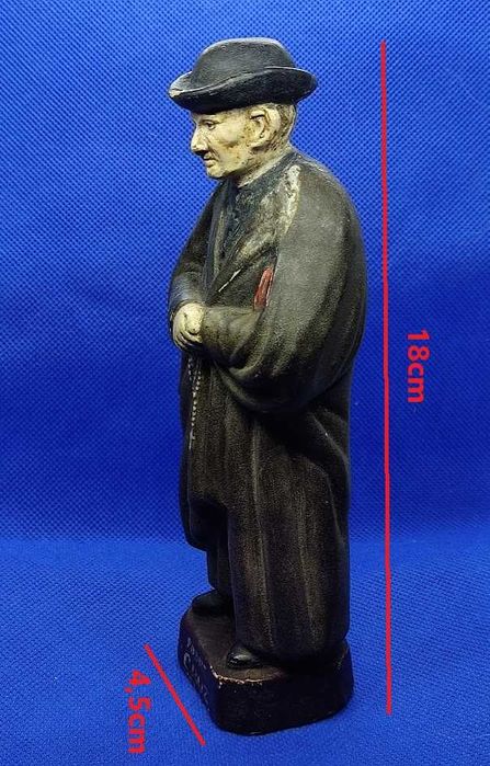 Estatueta em cerâmica Padre Cruz