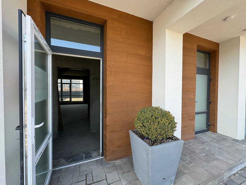 Акція! Продається ТаунХаус в закритому Котеджному Містечку біля річки!