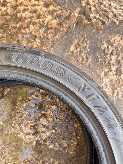 Pneus Good Year 215/45 R18