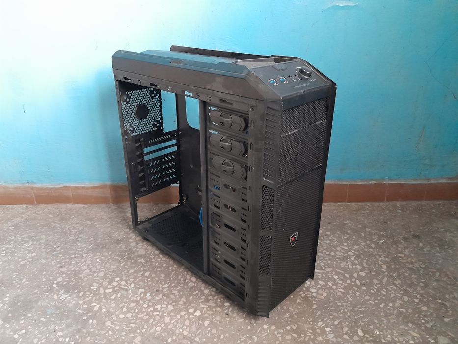 AeroCool XPredator X1 без боковых крышек