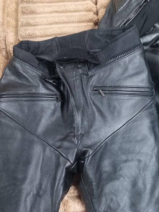 Продам шкіряні мотоштани Revenger розмір 50 M