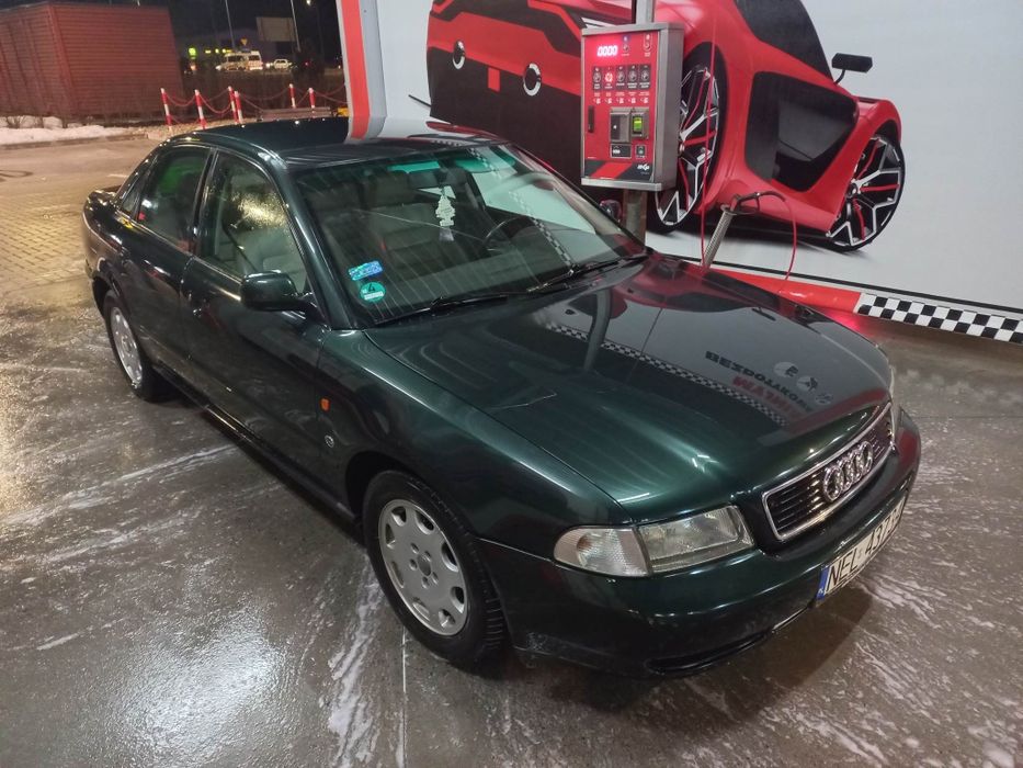 Audi a4. 2.6v6 . Automat .