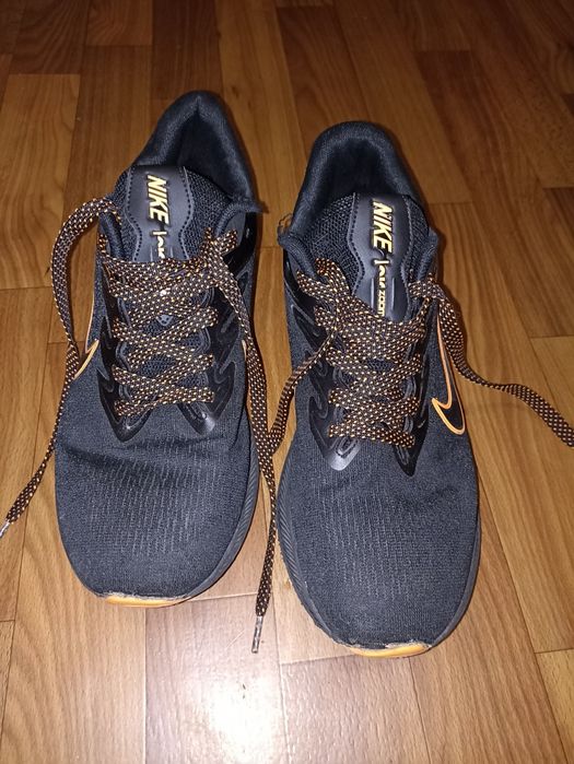 Кросовки Найк.  .