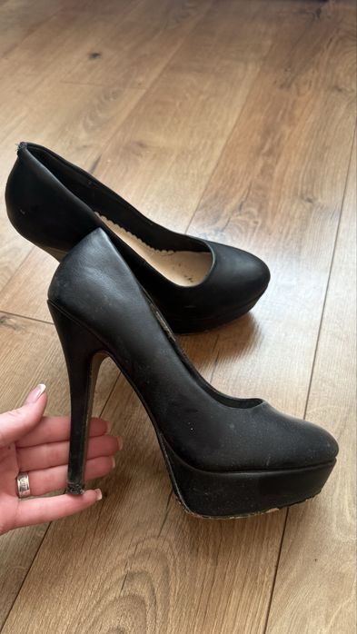Туфлі 36розмір на каблуку