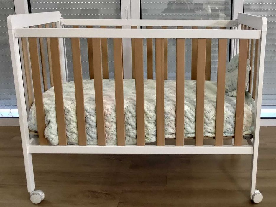 Cama e colchão de excelente qualidade, como novos