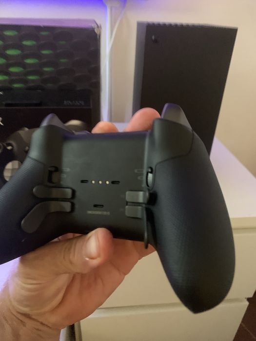 Vendo/troco  Xbox series X com comando Elite 2
