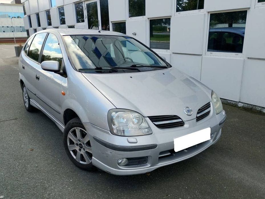 Nissan Almera Tino