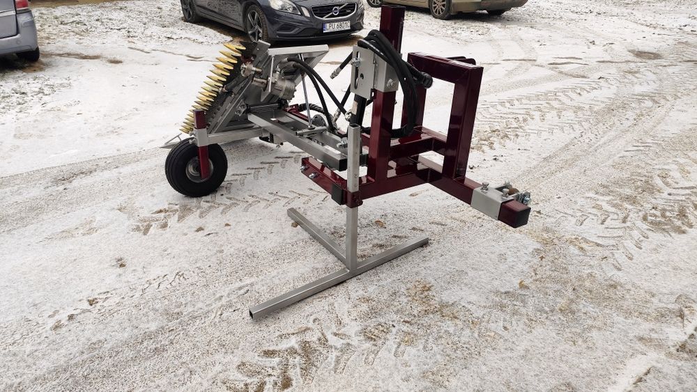 Podcinacz porzeczek – przedni TUZ Hydrauliczne składanie  Faktura