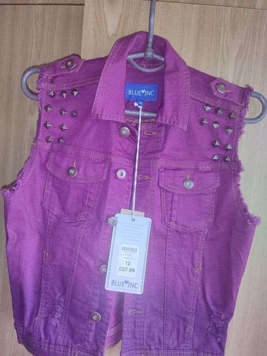 Продам жилетку  .