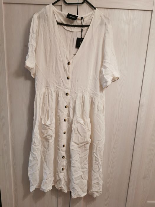 Nowa biała sukienka