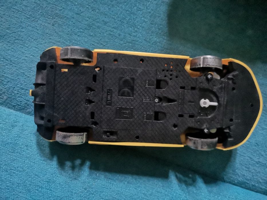 Żółte auto nie działa pilota brak