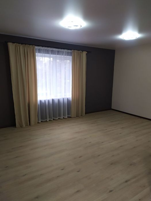 Продам 1 кімнатну квартиру з ремонтом.  Воскресенка.  Райдужний. Київ.
