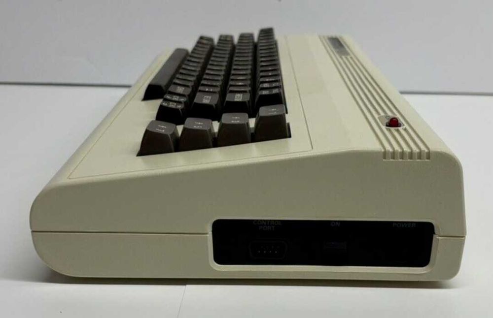 Commodore VIC-20 Pet Key - Zestaw dla Kolekcjonera