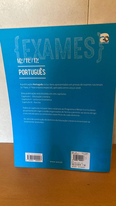 Livro IAVE com questões de exames nacionais (PORTUGUÊS) 10°, 11° e 12°