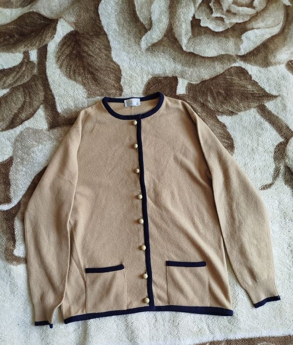 Aquascutum светр жіночий