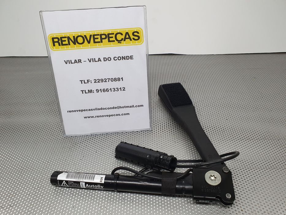 Encaixe de cinto frente direito OPEL Corsa D